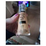 Rimmel London Renew & Lift Foundation - Soft Beige 200