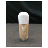 Clinique Even Better Clinical Vitamin Makeup Broad Spectrum SPF 45 With Vitamin C, Vitamin E + Vitamin B3 | Light Coverage + Vibrant Finish, Light Medium Warm 1 - Retail $48