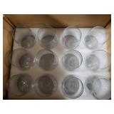 Prestee 100-Pack 9oz Gold Rimmed Plastic Cups Disposable Wine Glasses for Charcuterie, Weddings, Parties, and Events - Elegant Cocktail and Drinking Cups for Champagne, Martini, and Mocktails