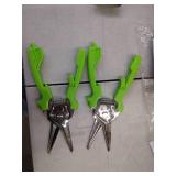 Professional Kitchen Tongs Set with Green Handles - Retail: $15