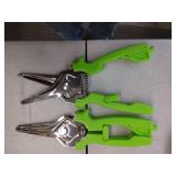 Professional Kitchen Tongs Set with Green Handles - Retail: $15