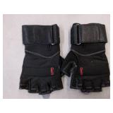 GoFit GF-EXTW-MED Xtreme Wrist-Wrap Gloves with Articulated Grip (Medium) - Retail: $32