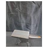 VEVOR Single Horn Anvil, 9 Lbs Cast Steel Anvil, High Hardness Rugged Round Horn Anvil Blacksmith, Compact Design and Stable Base, Forge Tools and Equipment, Metalsmith Tool for Bending and Shaping