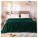 BEDELITE Fleece Blanket King Size Blankets for Bed, Luxury Plush Cozy Fuzzy Blanket 108x90 inches, Super Soft Warm Lightweight Throw Blanket All Seasons Suitable, Forest Green