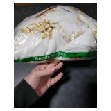 Christmas Throw Blanket Ultra Soft Snowflake Bed Blanket Xmas Flannel Fleece Blankets Ideal Gift Holiday Bed Blanket Lightweight Warm Cozy Fuzzy Plush Cabin Throw for Sofa Couch, Golden, 60 X 80