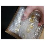 Potchen 24 Pcs Cube Shape Mini Salt and Pepper Shakers Bulk 0.5 oz Small Cube Glass Spice Shaker with Plastic Mini Funnels for Wedding Kitchen Restaurant Travel Camp Party (Golden)