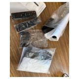 $116 Andoer Lighting Kit: Bi-Color LED 85W (2) + 50x70cm Softbox