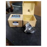 TRQ Rear Wheel Hub Driver Left Side & Passenger Right Side 2 Piece Set for 1999 2000 2001 2002 2003 All Wheel Drive Lexus RX300 2001 2002 2003 All Wheel Drive Toyota Highlander