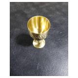 Luatoxry 30ml/1oz Gold Wine Chalice Cup, Vintage Gold Chalice Goblet, Flower Embossed Metal Embossed Wine Cup, Versatile Small Metal Goblet for Personal Drinking, Home Decoration
