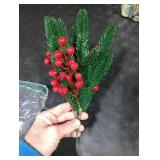 RONYOUNG Artificial Pine Branches Christmas Holly Berries Artificial Red Berry Stems for Christmas Wreath Decorations Xmas Tree Decoration