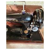 Antique Singer Sewing Machine in Case w/ Key