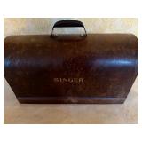 Antique Singer Sewing Machine in Case w/ Key