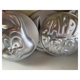 Cake Pans - Wilton Multi-Pan Inserts and Base