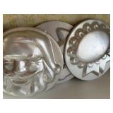 Cake Pans - Wilton Multi-Pan Inserts and Base