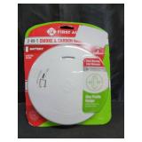 First Alert Combination Smoke & Carbon Monoxide Alarm, Battery-Operated Detector with Slim Profile Design, SMCO200, 1-Pack
