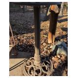 Metal Bird Feeder with Decorative Base