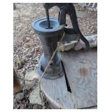 Cast Iron Hand Water Pump with Wooden Barrel Base
