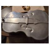 MCM Mount Vernon Ware Aluminum Violin-Shaped Silent Butler