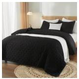 HiSnug Lightweight Quilt Set, Queen, Black