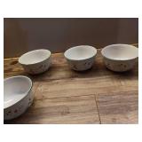 Winterberry Set of 4 Deep Soup Cereal Bowls