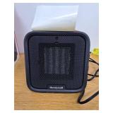 Honeywell Uber Heat 5 Ceramic Heater Black
