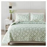Great Bay Home Full/Queen Coastal Quilt Bedding Set, Summer Coastal Quilt with Shams, Beach 3-Piece Reversible All Season Bedspread Quilt Set. Lightweight Nautical Quilted Coverlet. Large Seashells