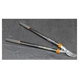 Fiskars Bypass Lopper With Non Slip Grip Aluminum Handle (28 Inch) - Retail: $21