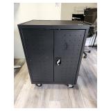 Pearington 18 Bay Tablet and Laptop Charging cart