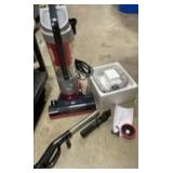 ReYoume Vacuum Cleaner, Corded Vacuum Mop Combo, Smart Floor Cleaner Machine with One-Click Dust Disposal, 3-in-1 Use for Hardwood Floor Carpet Car Pet Hair - Retail $107 (see description)