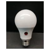 Sylvania Dusk to Dawn A19 LED Light Bulb with Auto On/Off Light Sensor, 60W=9W, 800 Lumens, 5000K, Daylight - 1 Pack (41289)