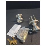 Kwikset Tylo Entry Door Knob with Lock and Key, Secure Keyed Handle Exterior, Front Entrance and Bedroom, Satin Nickel, Pick Resistant SmartKey Rekey Security and Microban