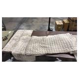 RECYCO Luxury Velvet Quilt Set King Size Bedding Sets, Ultra Soft Velvet Comforter Set, Lightweight Channel Box Stitch Oversized Bedspread Coverlet for All Season, with 2 Pillow Case Shams, Beige - Re