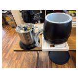 $85 YBSVO 11 Qt Round Black Countertop Kettle Warmer - 120V, 400W