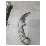 LOT OF RANDOM KNIVES