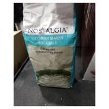 Nostalgia 4 Quart Wood Ice Cream Maker Machine with Rock Salt