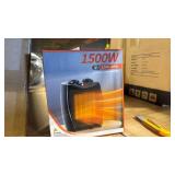 1500w ceramic fan heater  - Retail: $0
