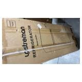 Upstreman 4.0 Cu.Ft. Mini Fridge with Freezer, 2 Door Small Refrigerator with 5 Adjustable Thermostat, Compact Refrigerator for Kitchen Apartment Bedroom Dorm Office, Black BR401 - Retail: $229