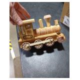 Wooden Crafts Wood Steam Train Figurine Train Model Retro Locomotive Ornaments Steampunk Statue Crafts Desktop Decor for Boys Home Office Decor Engineering