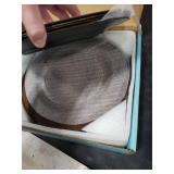 MAONAME Round Charger Plates Set of 12, 13 Inch Brown Charger for Dinner Plates, Farmhouse Faux Wood Plate Chargers, Rustic Table Chargers for Weddings, Party