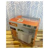 2LB Bread Maker with Yeast & Nut Dispenser, 21-in-1 Programmable Compact Bread Machine 3 Loaf Sizes 3 Crust Colors