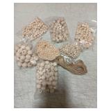 Wooden Beads for Crafts 7 Sizes Unfinished Natural Wood Bead Wooden Beads Bulk 6mm, 8mm, 10mm, 12mm, 14mm, 16mm, 20mm Bead for Garland Macrame Jewelry Making DIY Farmhouse Decor 950 peice