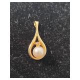 14 karat plumb gold Pearl Teardrop Pendant
