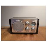 Curtis FM/AM Table Radio