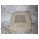 Avon Beauty Dust Crystal Container with Powder