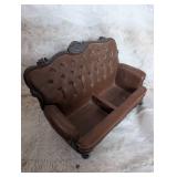 Victorian Style Tufted Couch Figure Remote Holder