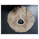 Tatuo 13.8 Inch Mini Tabletop Christmas Tree Skirt Decor Fit 13.7~27.5 Inch Smaller Xmas Tree Small Linen Burlap Trees Skirt for Desk Xmas New Year Party Holiday Family Winter Home Decor (Linen Color)