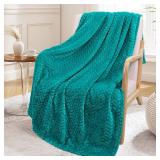 Exclusivo Mezcla Fleece Throw Blanket for Couch, 50x70 Inches Soft Cozy Jacquard Flannel Blankets, Lightweight Fuzzy Plush Warm Throws for Winter, Teal