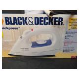 Black & Decker Quickpress Steam Iron AS75