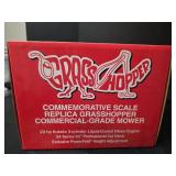 Grasshopper 722D/61 Zero Turn Mower 1:16 Scale Model