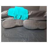 Avon Red Slippers with Turquoise Scarf Set